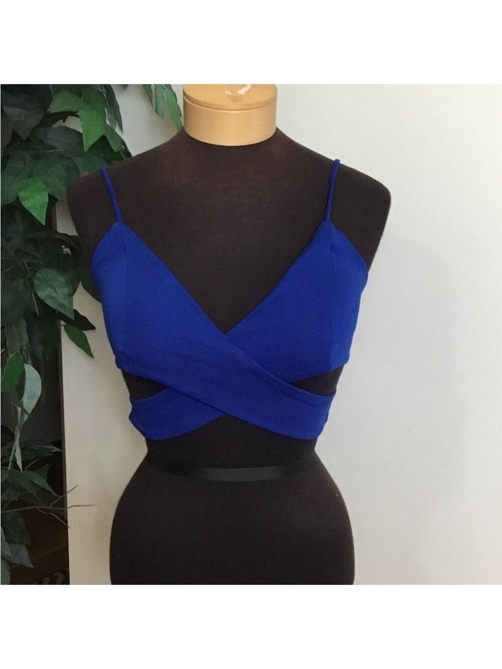 Forever 21 royal blue cross front rear zip cropped top Woman’s Small